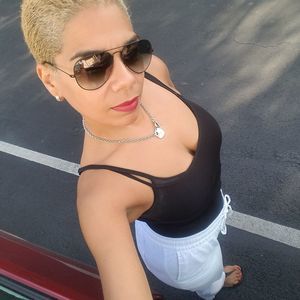 Meet your Posher, Carla